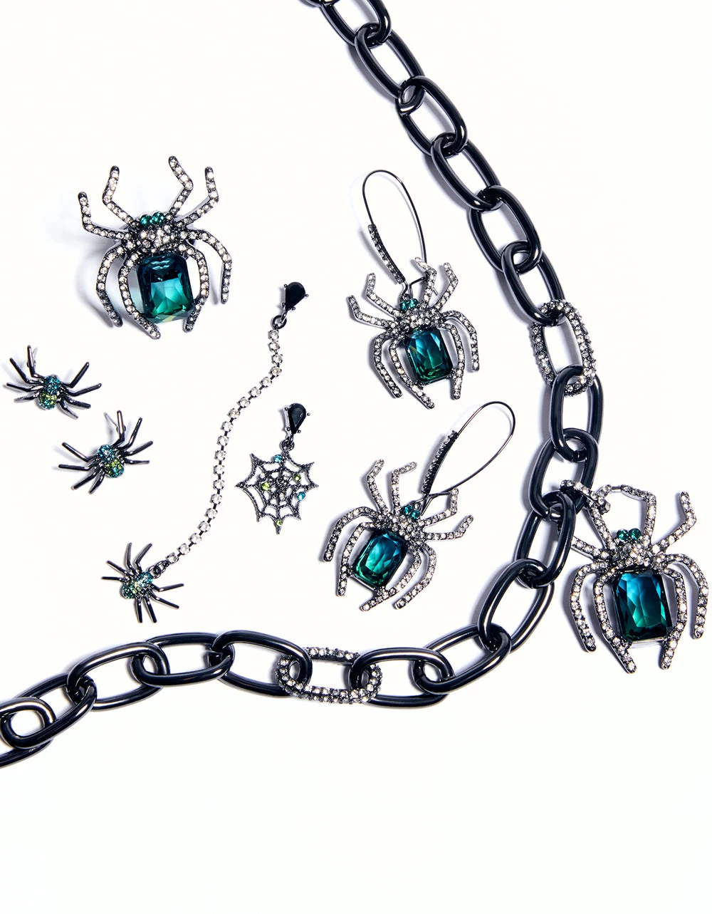 RICH WITCH SPIDER PENDANT NECKLACE GREEN - Image 2